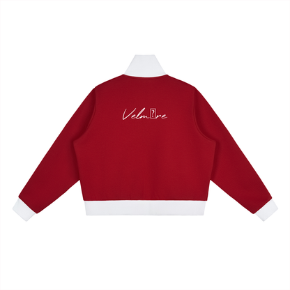 Kurze Fleece-Trainingsjacke mit kontrastierenden Seitenstreifen